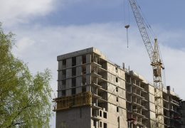 Spadek sprzedaży u deweloperów notowanych na giełdzie