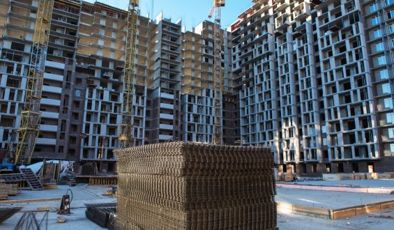 Czy kolejne obniżki stóp procentowych rozkręcą rynek nieruchomości?